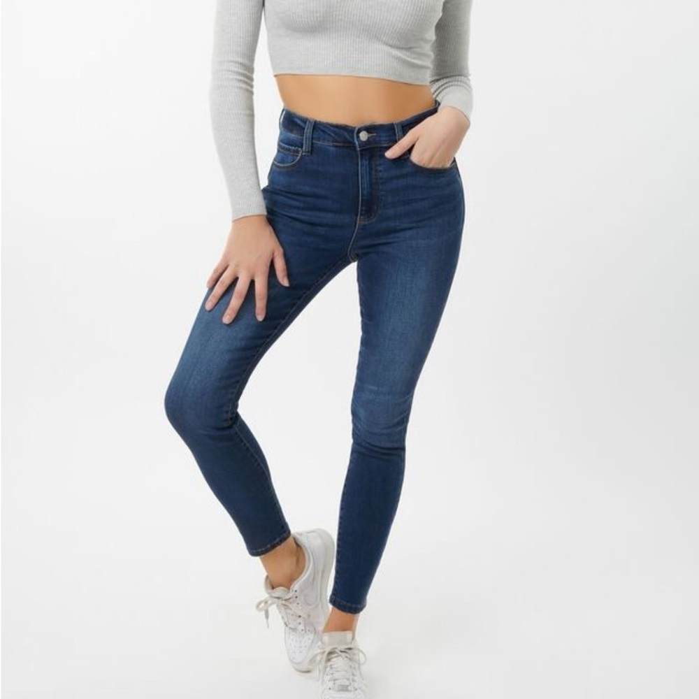Garage High Rise Jegging Dark Blue Wash size 5